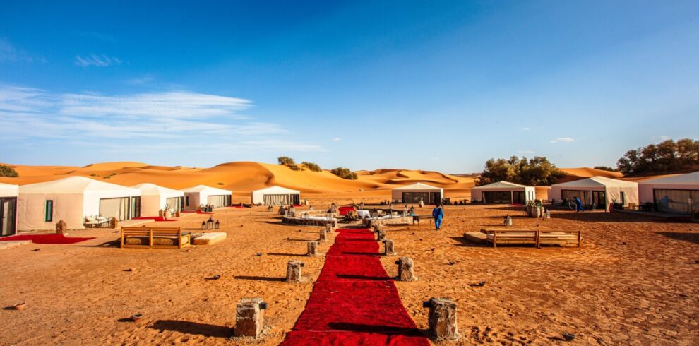 camp in merzouga desert